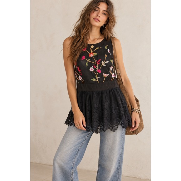 Guess Tops - Guess Floral Embroidered Lace Peplum Top S Y2K Romantic Whimsigoth Fairygrunge